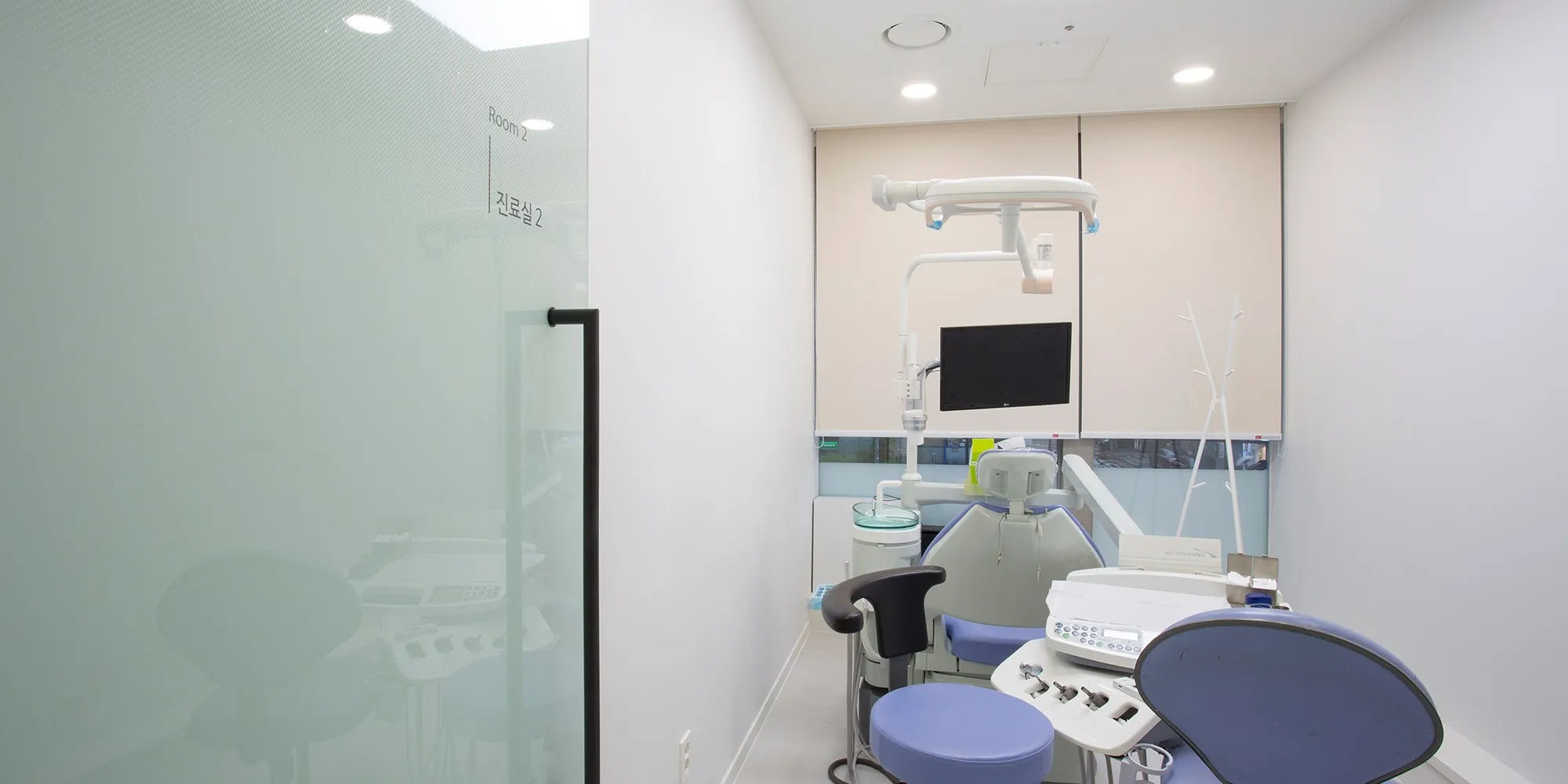 ห้องตรวจของคลินิกทันตกรรมดรีม — รักษาเท่าที่จำเป็นเท่านั้น