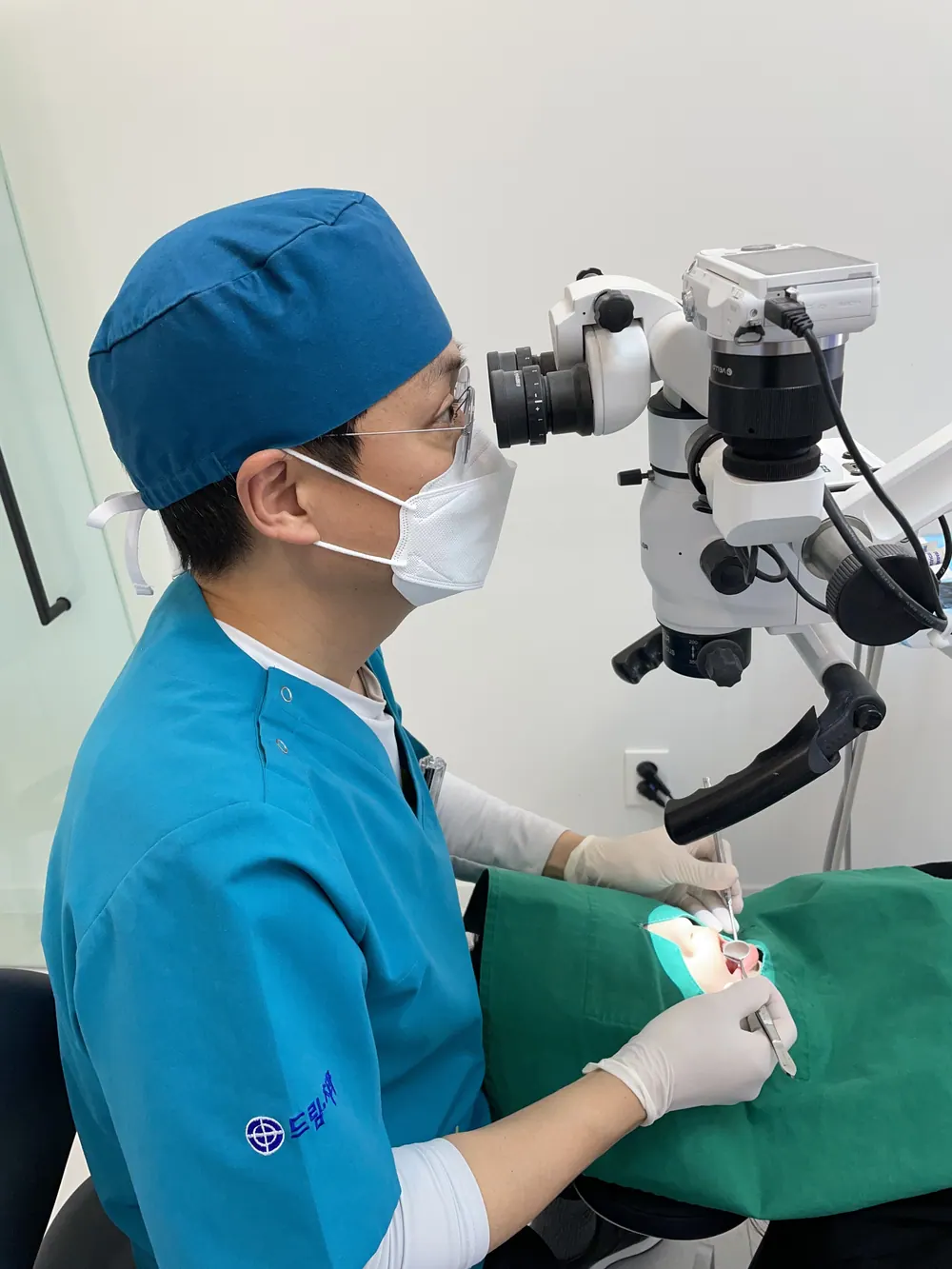 뻐드러지고 고르지 않은 치아의 최소삭제 라미네이트 본문 사진 8